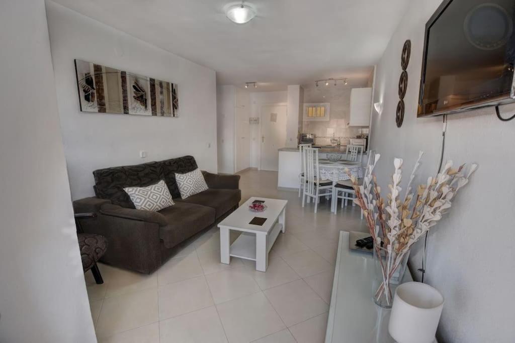 Apartment Minerva Sea View Apartment, 5 Pools, Balcony Benalmadena