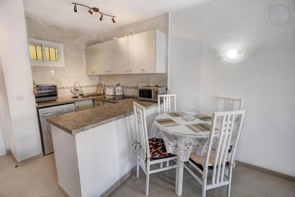 Minerva Sea View Apartment, 5 Pools, Balcony Benalmadena