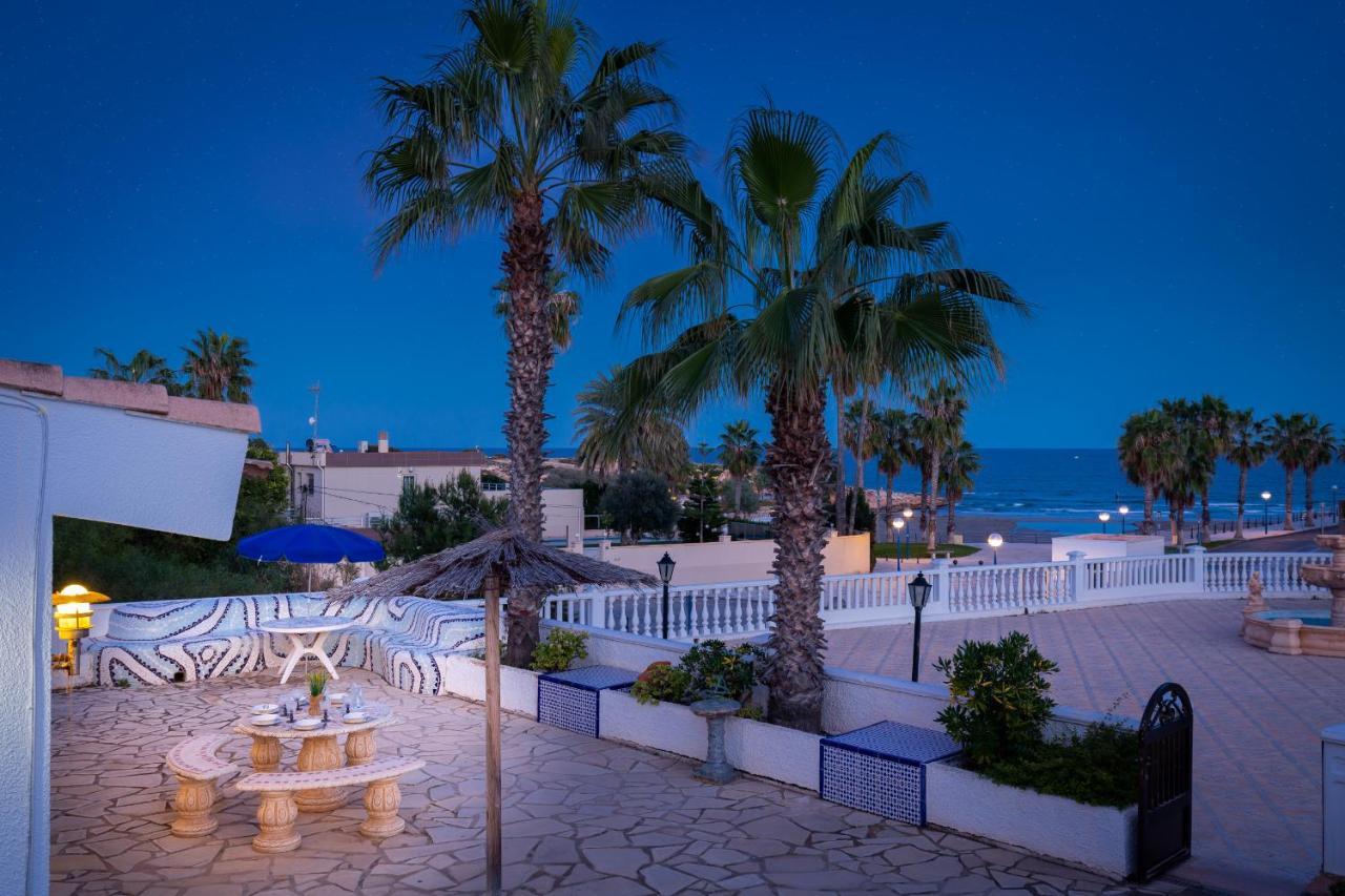 Villa Fidalsa Grand Mediterranean Beachfront Playa Flamenca