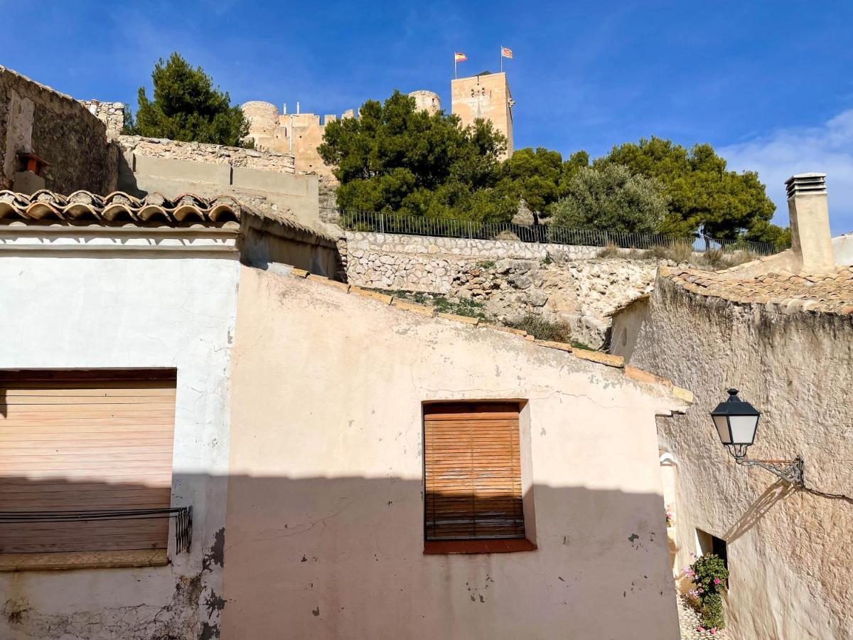 Сasa de vacaciones Casa Gala Biar. Tranquilidad, Encanto Y Aire Puro. *