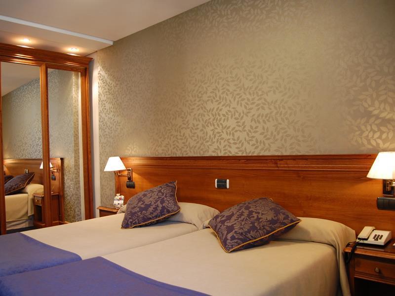 Felipe Iv Hotel