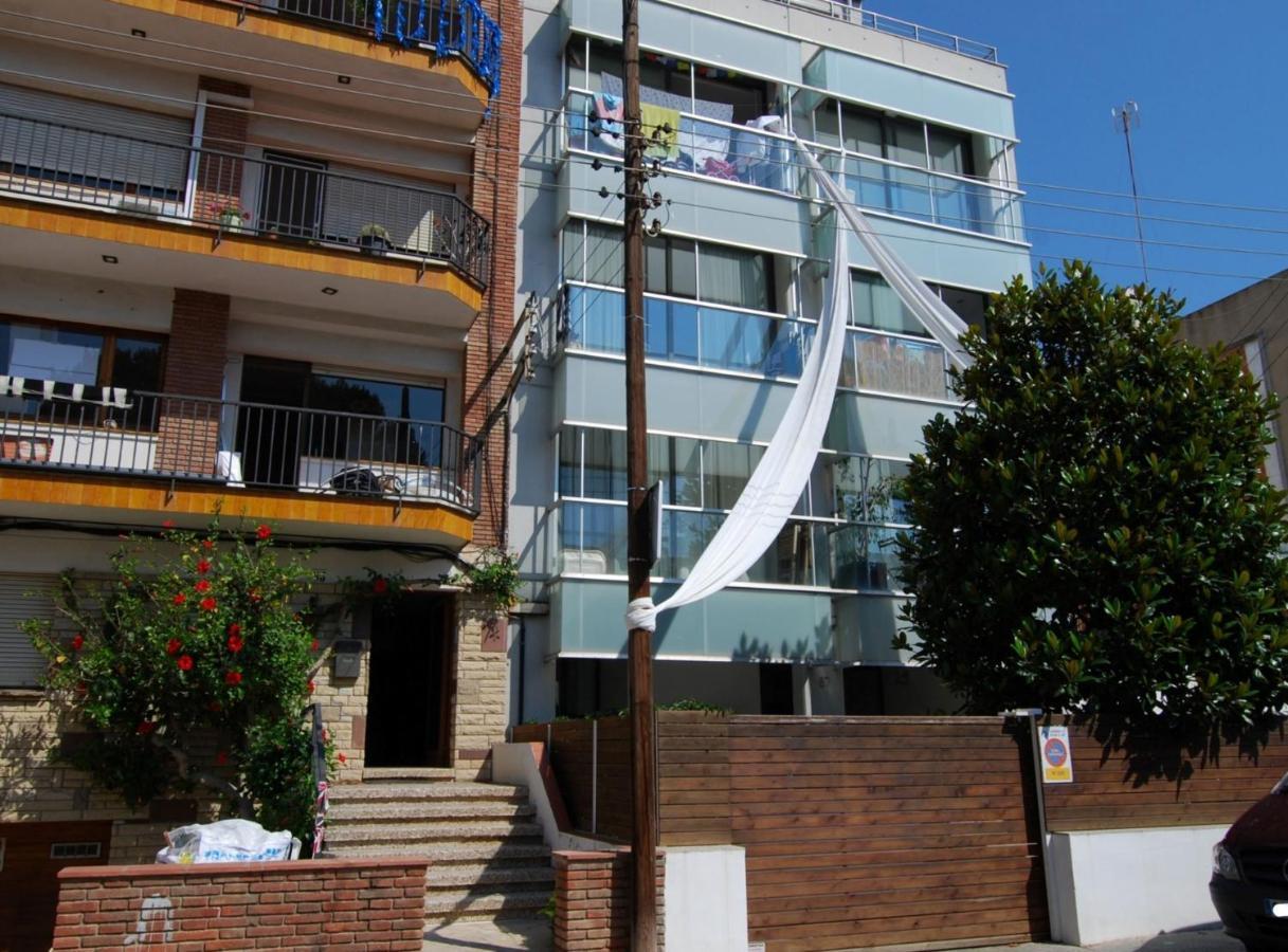 Blue Fridge Apartmen - Blue Fridge Apartmen - Ideal For Couples, Near Beach And Well Connected Vilassar De Mar