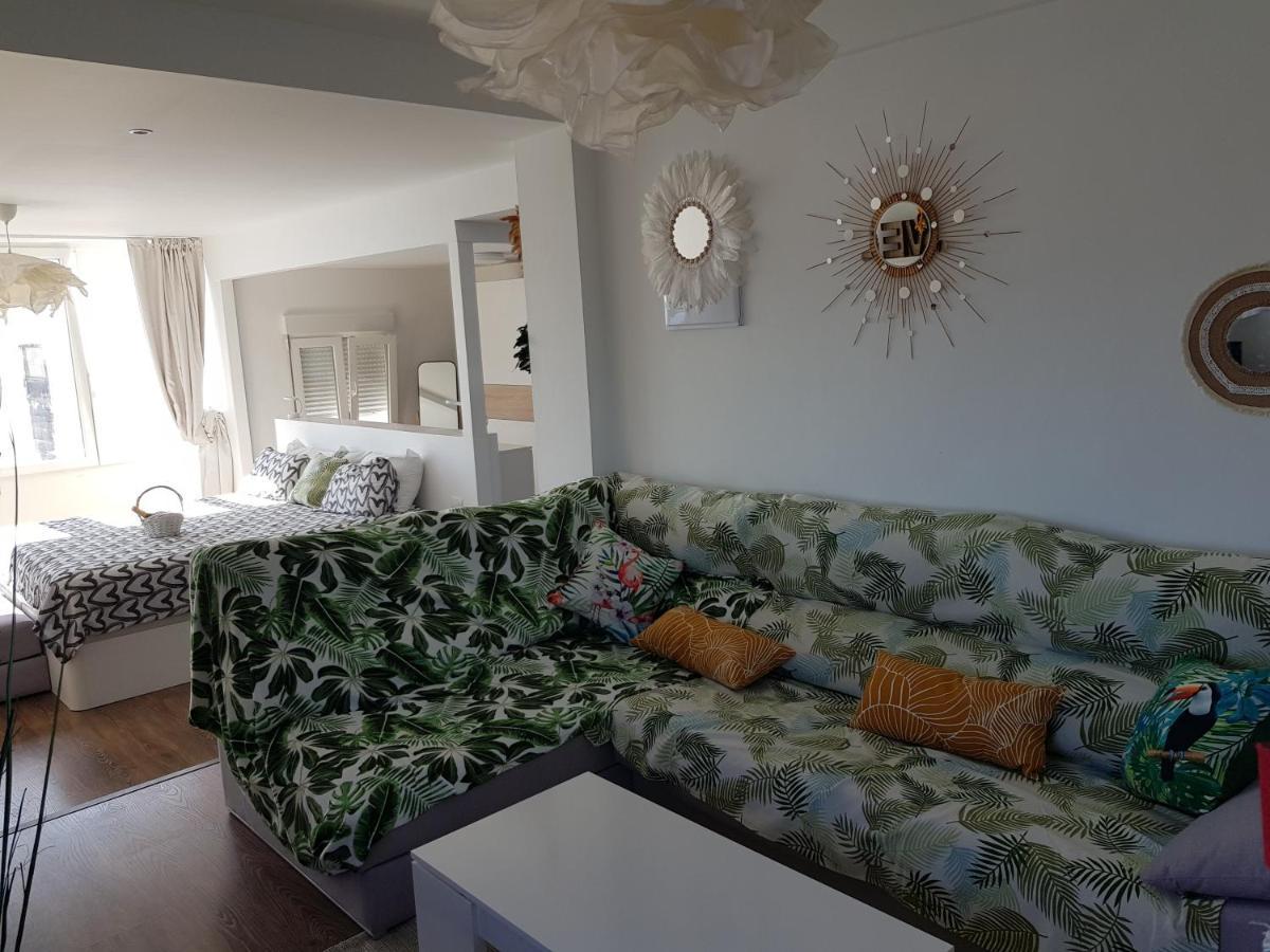 Precioso ático Con Mucho Encanto Y Vistas Al Mar. Apartamento Puertito de Guimar