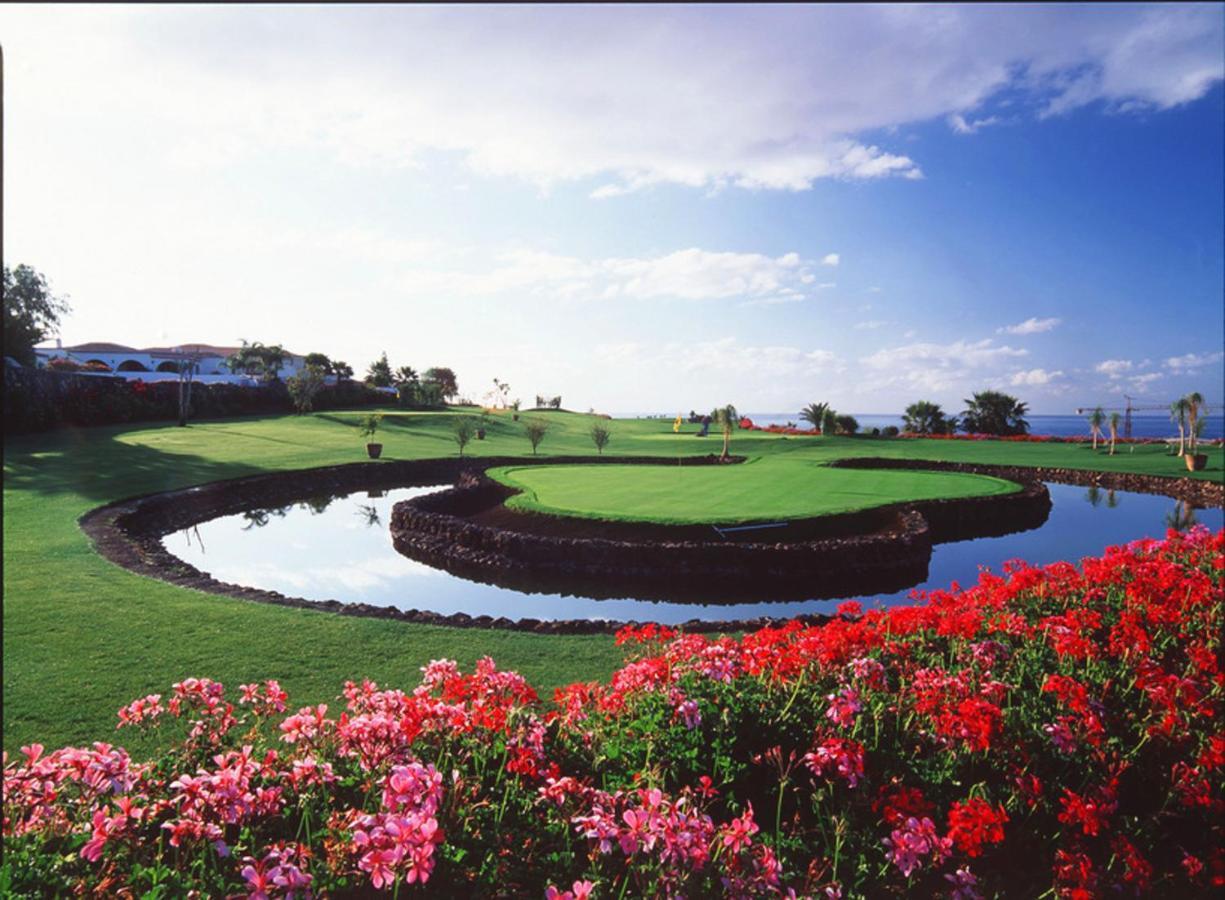Bright And Calm With Pools, Golf Court * San Miguel de Abona