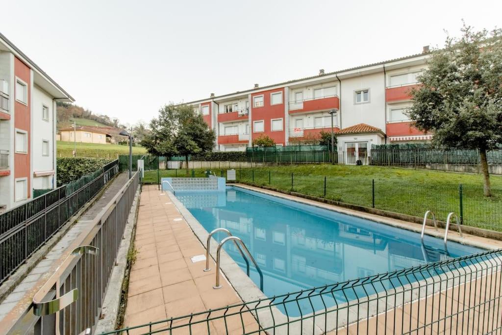 2 Hab - Montaña Y Playa Apartamento Gibaja