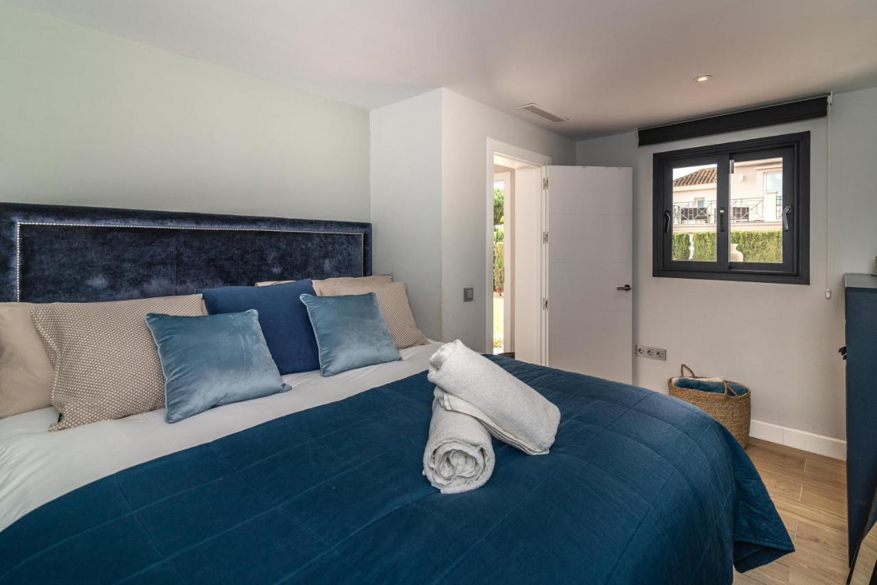 Vacation I Marbesa Beach, Pool, Direct Access To The * Marbella