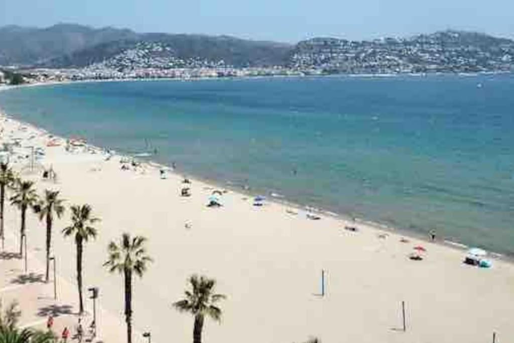 2 Avec 3 Piscines Et Parking Gratuit Apartamento Rosas