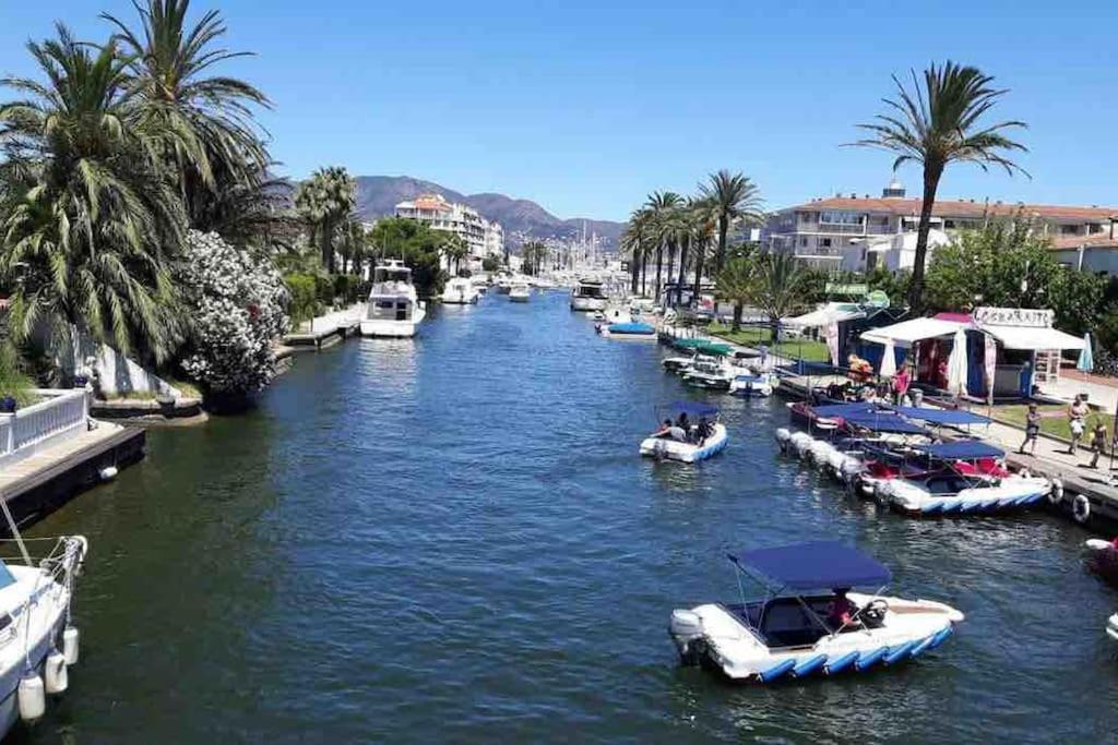 2 Avec 3 Piscines Et Parking Gratuit Apartamento Rosas