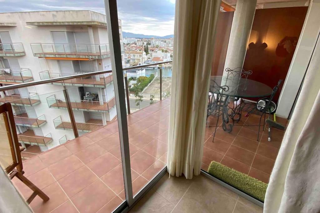 2 Avec 3 Piscines Et Parking Gratuit Apartamento *