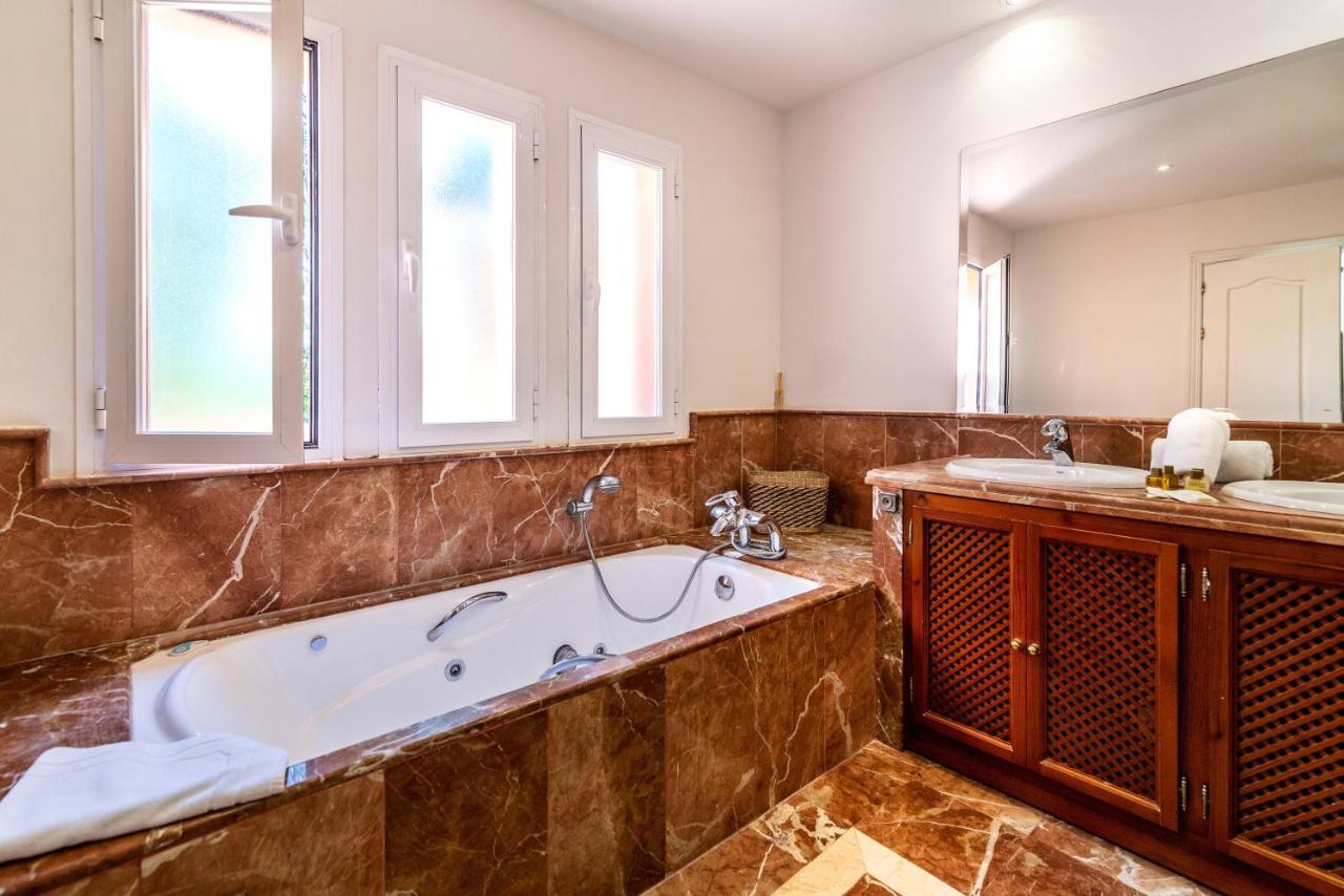 Villa Tiger Woods Golfing Marbella Old Town Villa
