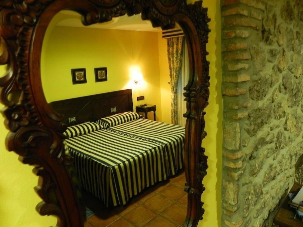 La Del Rey Hotel