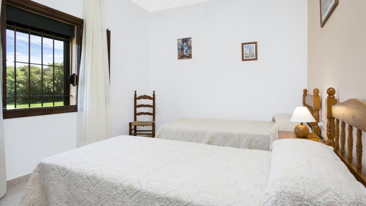 1 Tp - Esclanya Villa