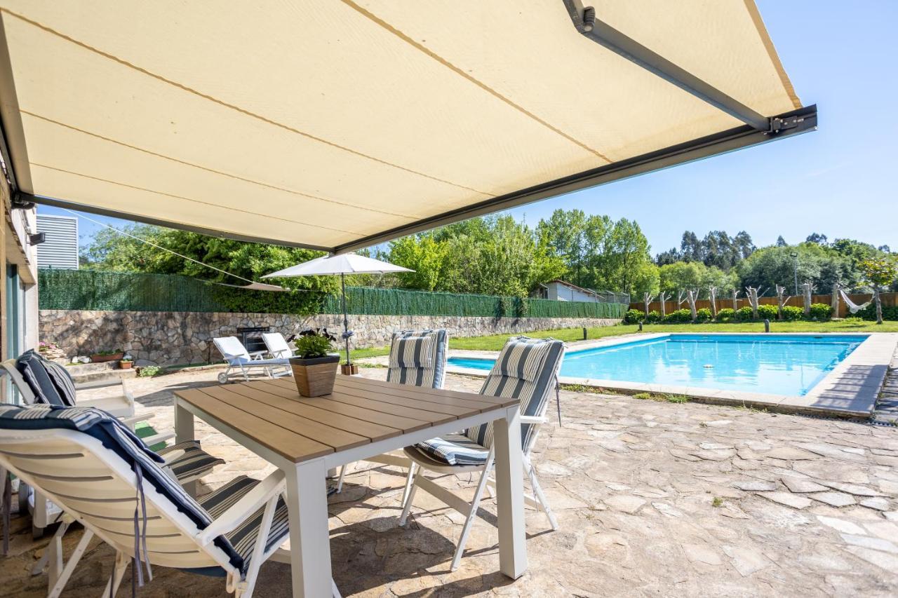 Le Llar, Casa Con Piscinas Cerca De Santiago De Compostela * Amés