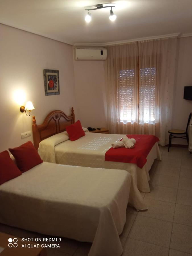 Glorias Hotel 2*