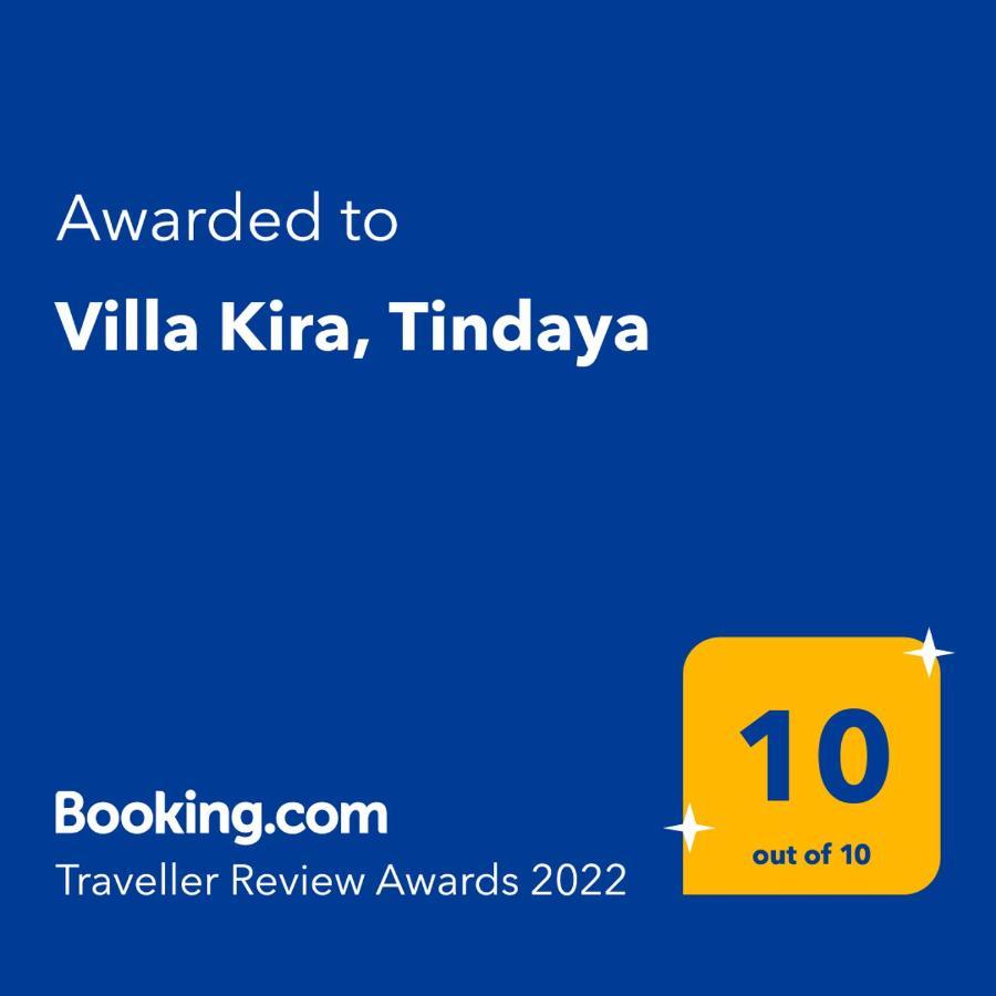 Kira, Villa