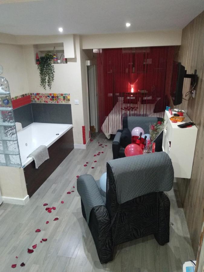 Apartamento Loft Jacuzzi Rojo Casa Ermita San Antonio Ubrique