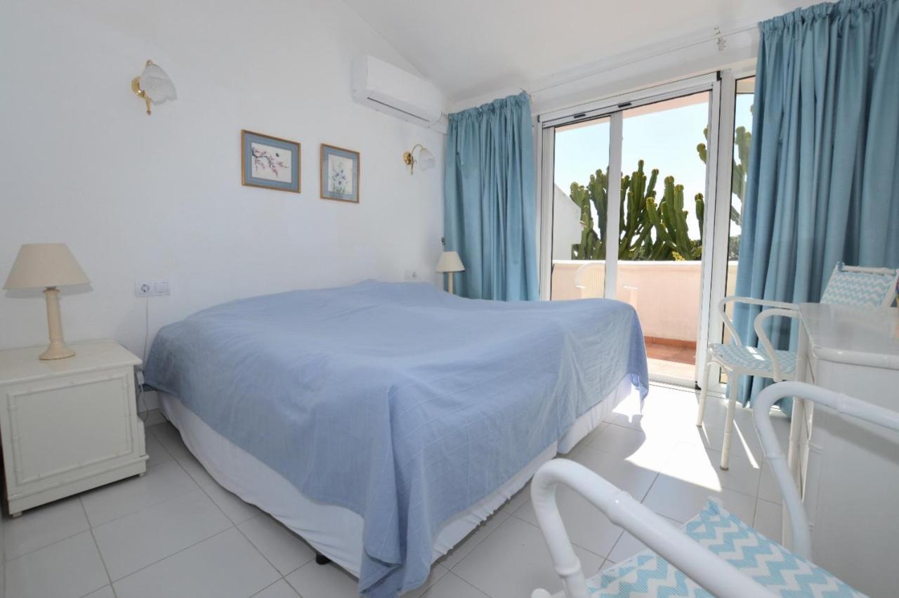 Holiday home Calahonda - Sleeps 6 - Parking - Garden - Pool