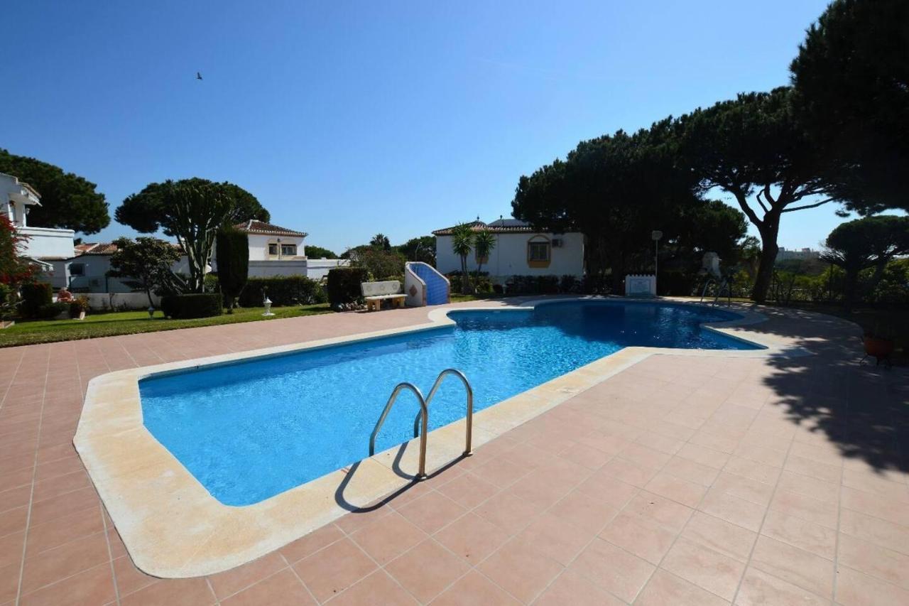 Holiday home Calahonda - Sleeps 6 - Parking - Garden - Pool *