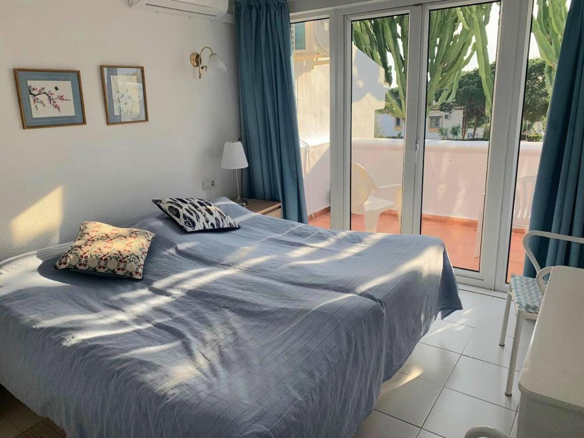 Holiday home Calahonda - Sleeps 6 - Parking - Garden - Pool *