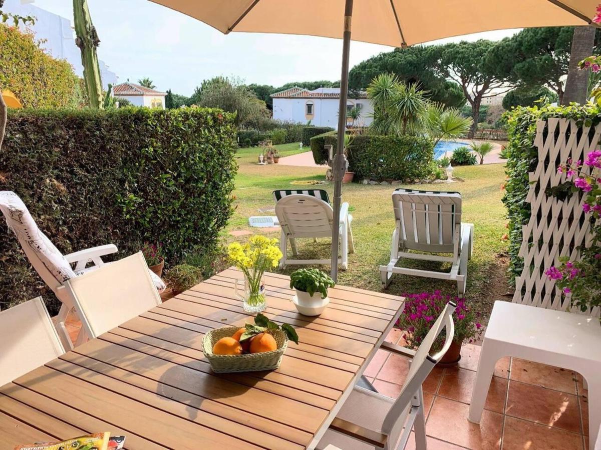 Holiday home Calahonda - Sleeps 6 - Parking - Garden - Pool
