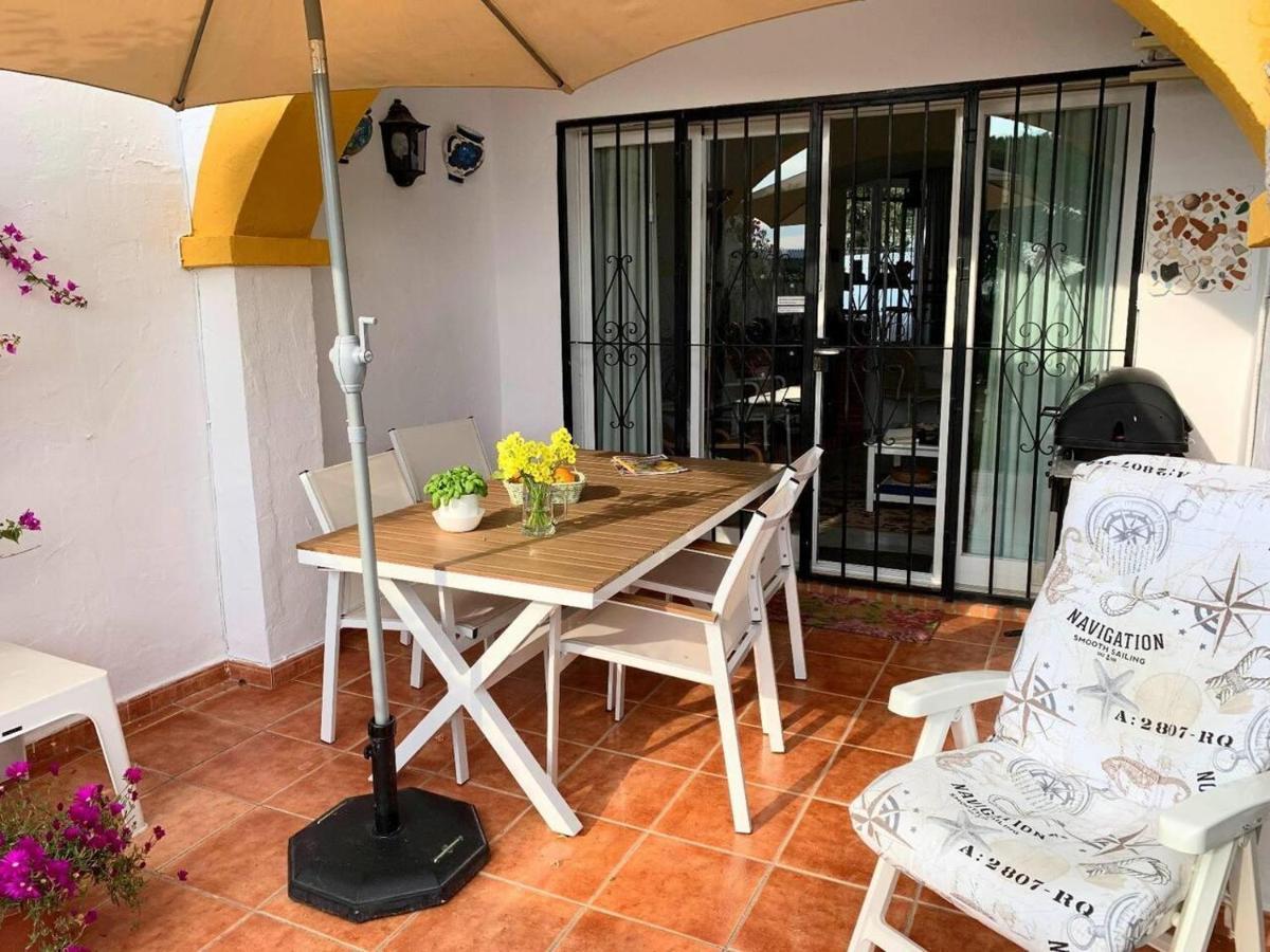 Calahonda - Sleeps 6 - Parking - Garden - Pool