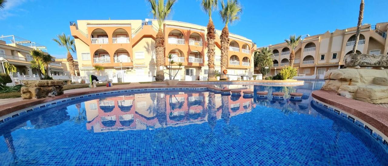 Apartamento Lovely 2 Bed, 2 Bath Apt With 2 Large Pools Los Alcázares