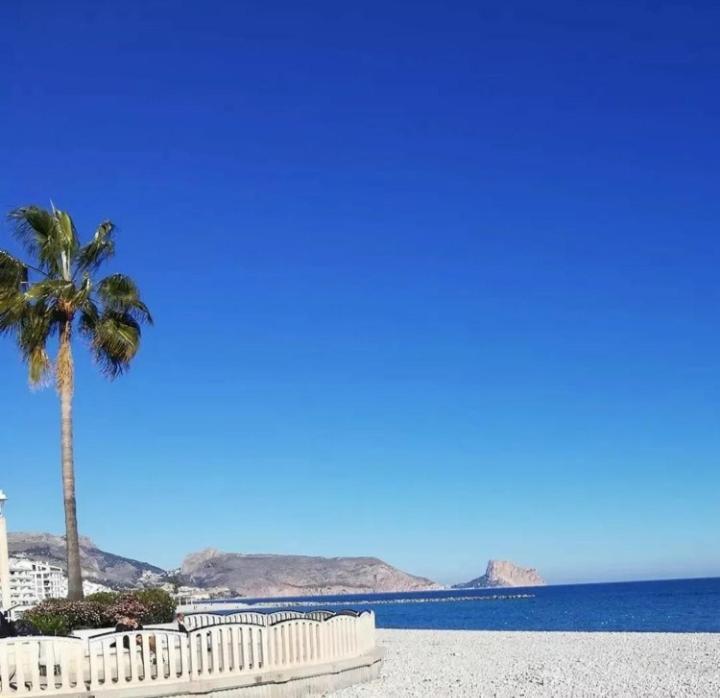 Fantastico Loft Entre Montanas, Con Piscina Comunitaria * Altea