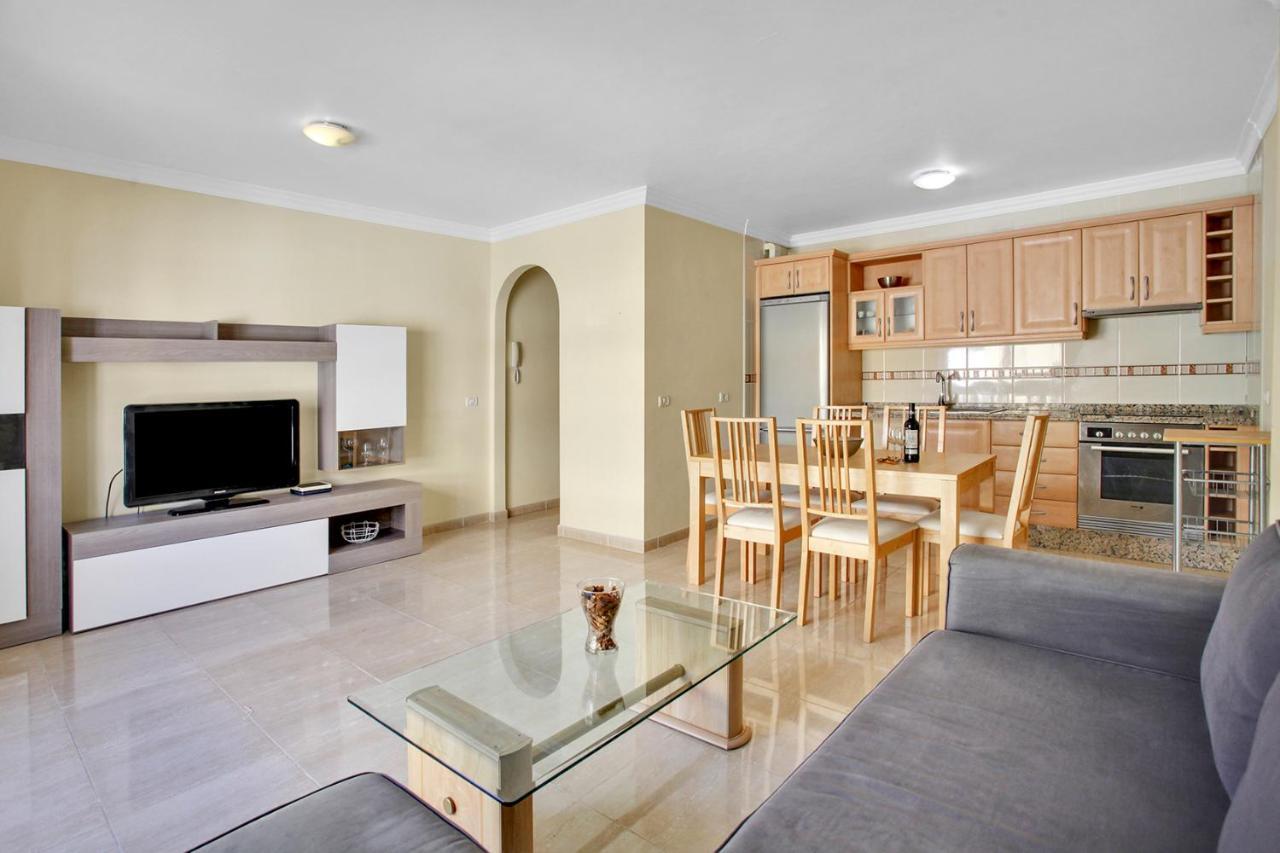 5 Seconds Beach Apartment *