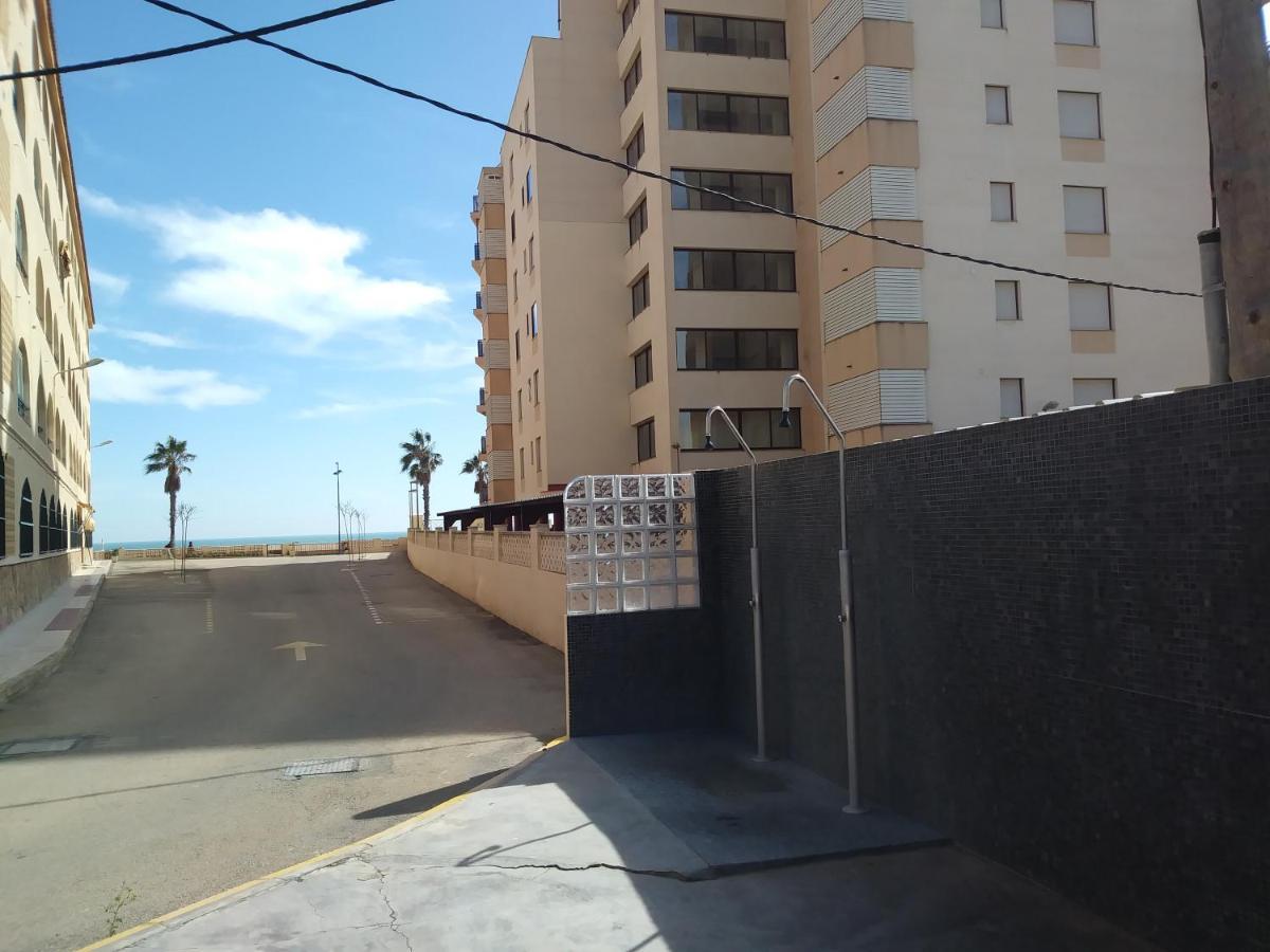 En Primera Línea De Playa, Ada Benedicto Xiii,