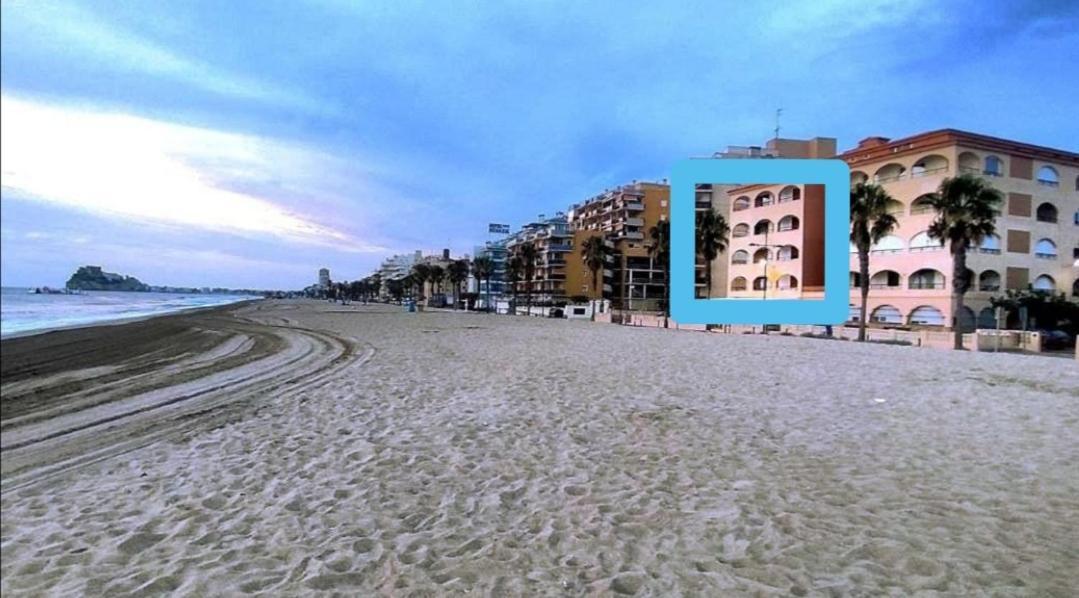 En Primera Línea De Playa, Ada Benedicto Xiii, *