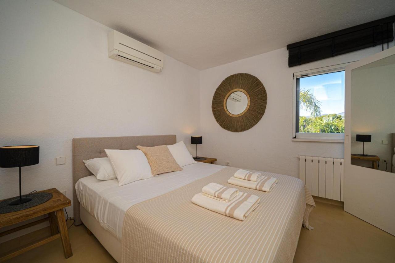 Vertigo- Managed By Almarina Villa