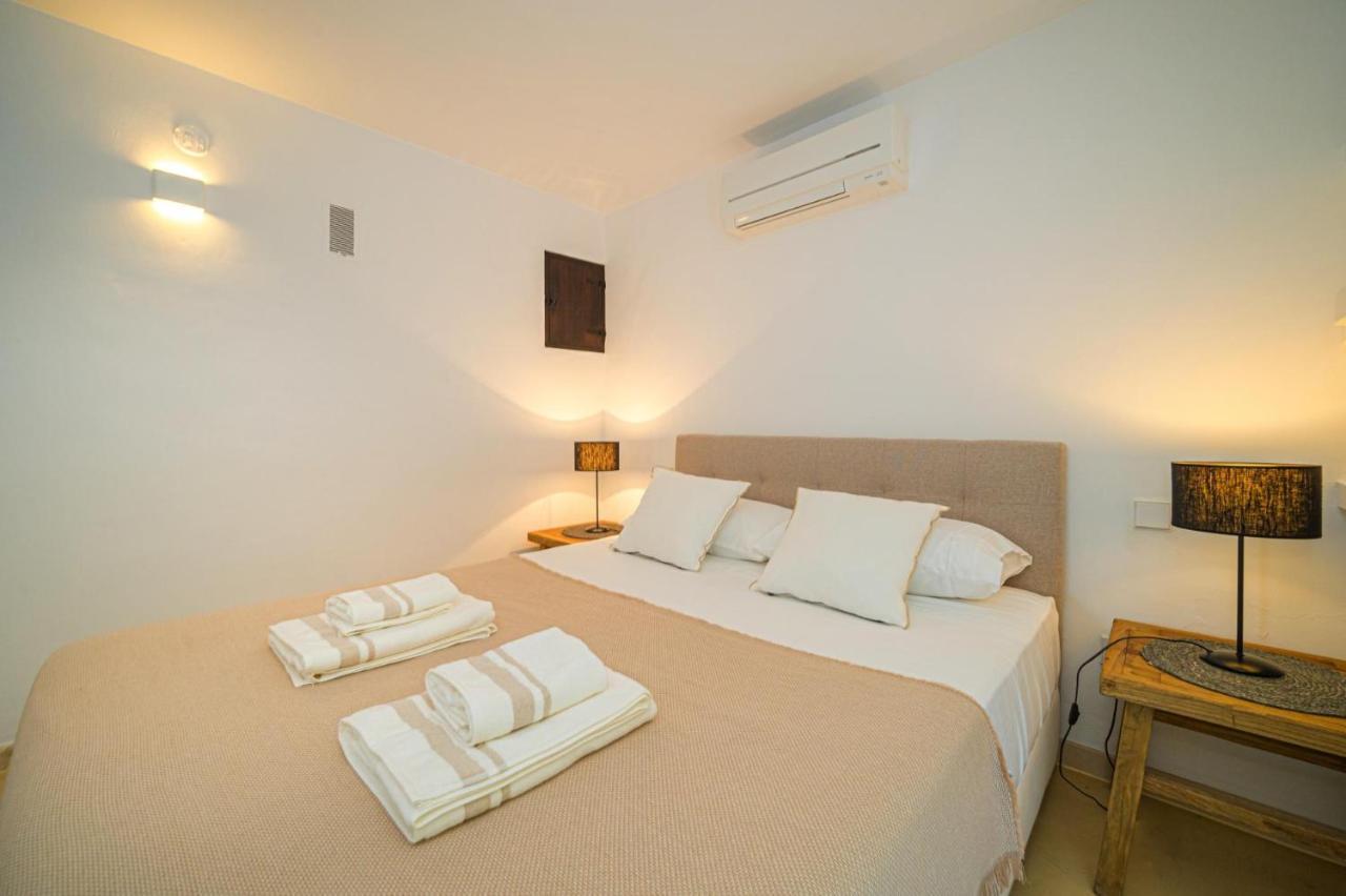 Vertigo- Managed By Almarina Villa