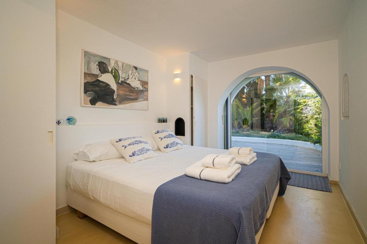 Vertigo- Managed By Almarina Villa