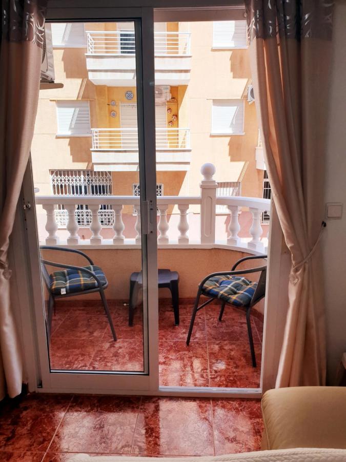 Apartment Lovely 2-bed In Near Beach Torrevieja