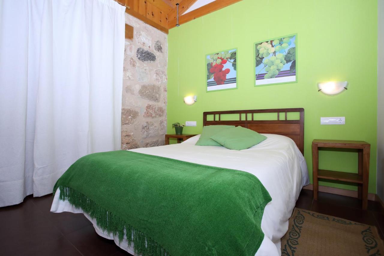 Farm stay El Lagar De La Navazuela *