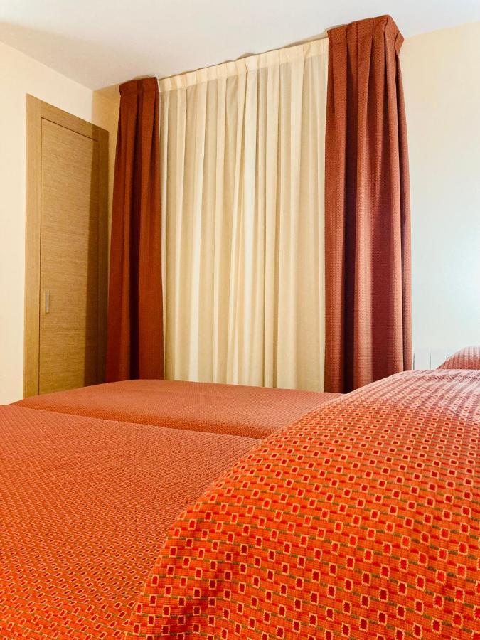 Hotel Doña Lola 3*