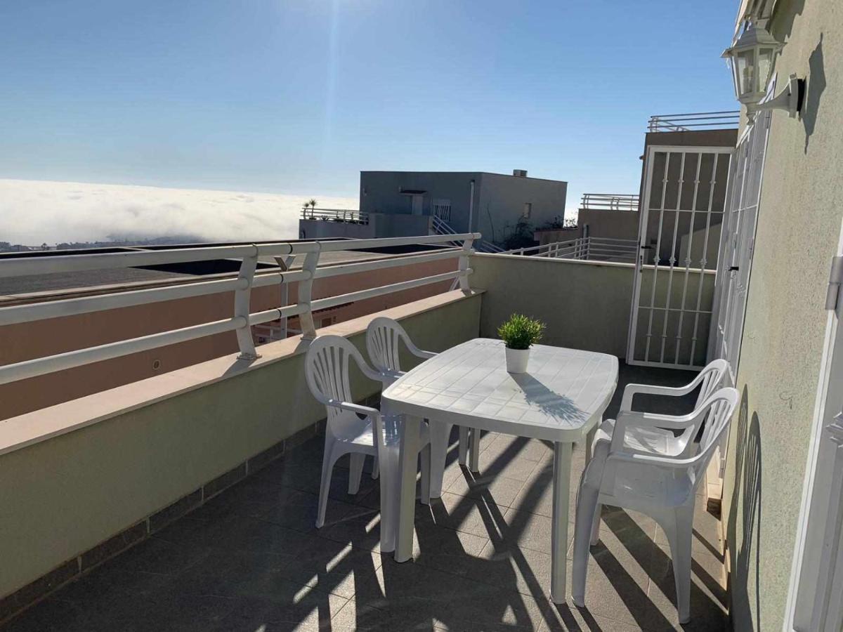 A H Montemar 4 Apartamento