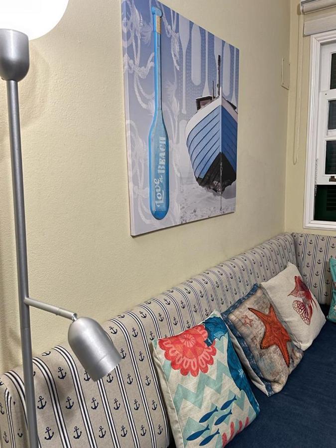 Apartamento Primera Línea En Piscinas Naturales. *