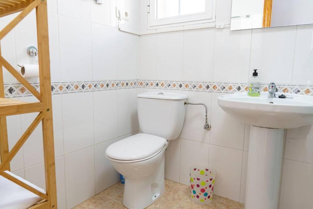 Spacious 2 Bed Detached With Communal Pool Villa