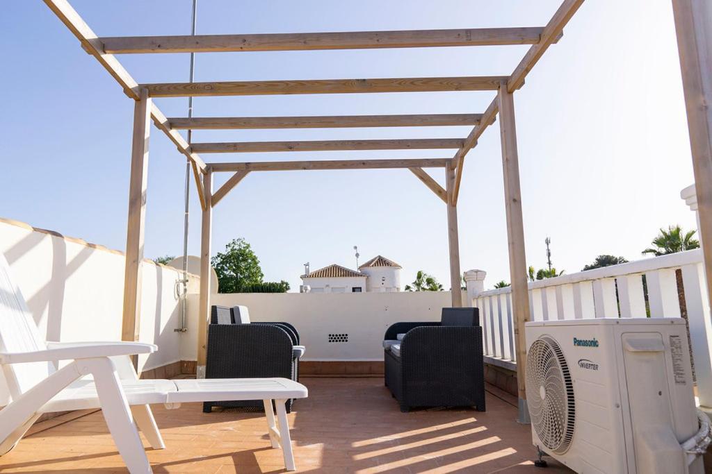 Villa Spacious 2 Bed Detached With Communal Pool La Florida (Valencia)