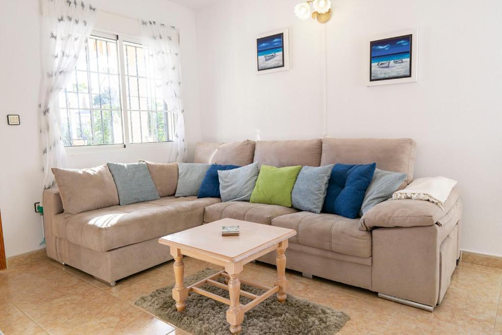 Spacious 2 Bed Detached With Communal Pool Villa La Florida (Valencia)