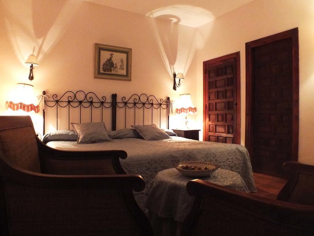 Caballeros Hotel 3*