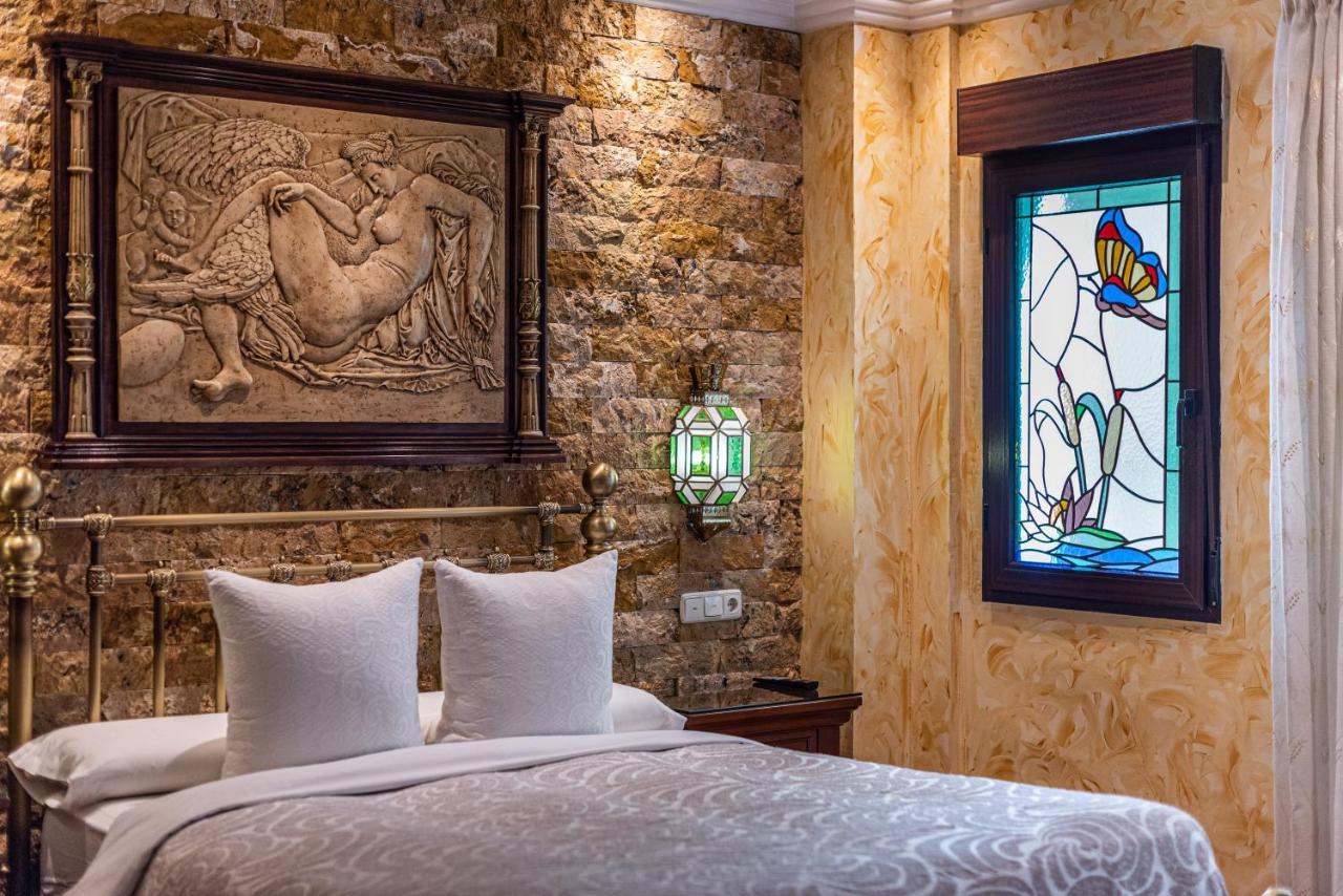 Casa De Reyes Hotel 2*