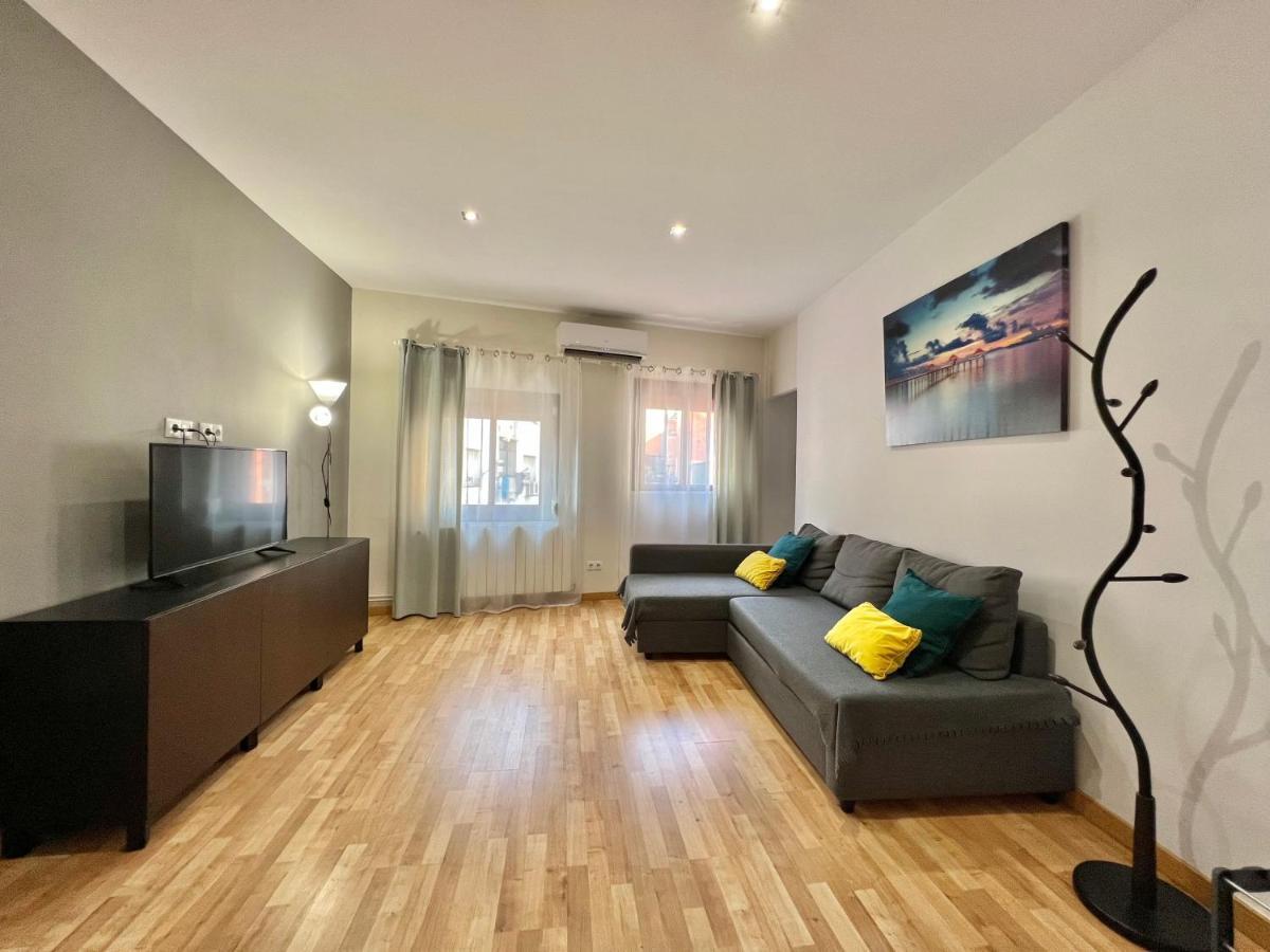 Comfortable Renovated Flat, Wifi! Apartamento Badalona