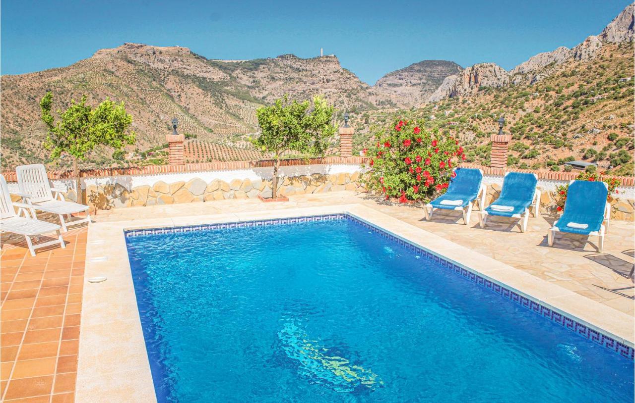3 Bedroom Stunning In Alora-el Chorro Сasa de vacaciones