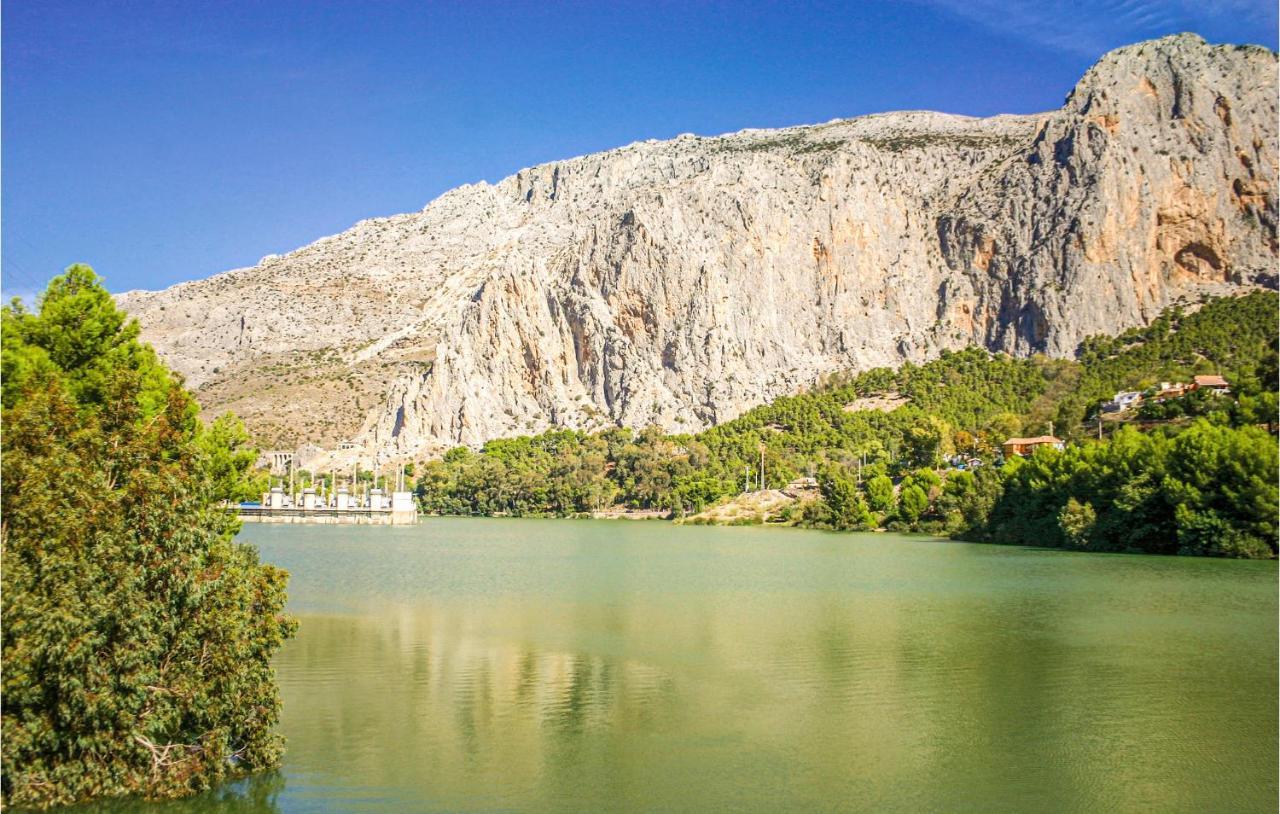 3 Bedroom Stunning In Alora-el Chorro Holiday home El Chorro