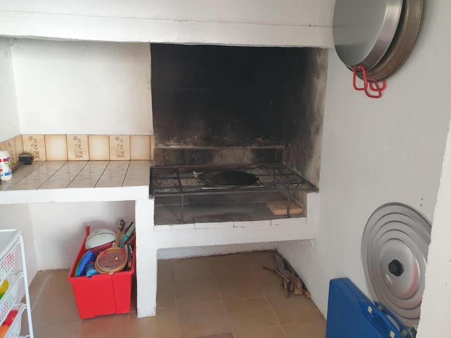 Vakantievilla Met Groot Zwembad Heeft 4 Slaapkamers En Is Geschikt Voor 8 Personen, Ideaal Voor 1 Of 2 Gezinnen. Ligt In 1 De Mooiste Vallei Spanje Het Huis Grenst Aan Prachtig Natuurgebied  * Ayora
