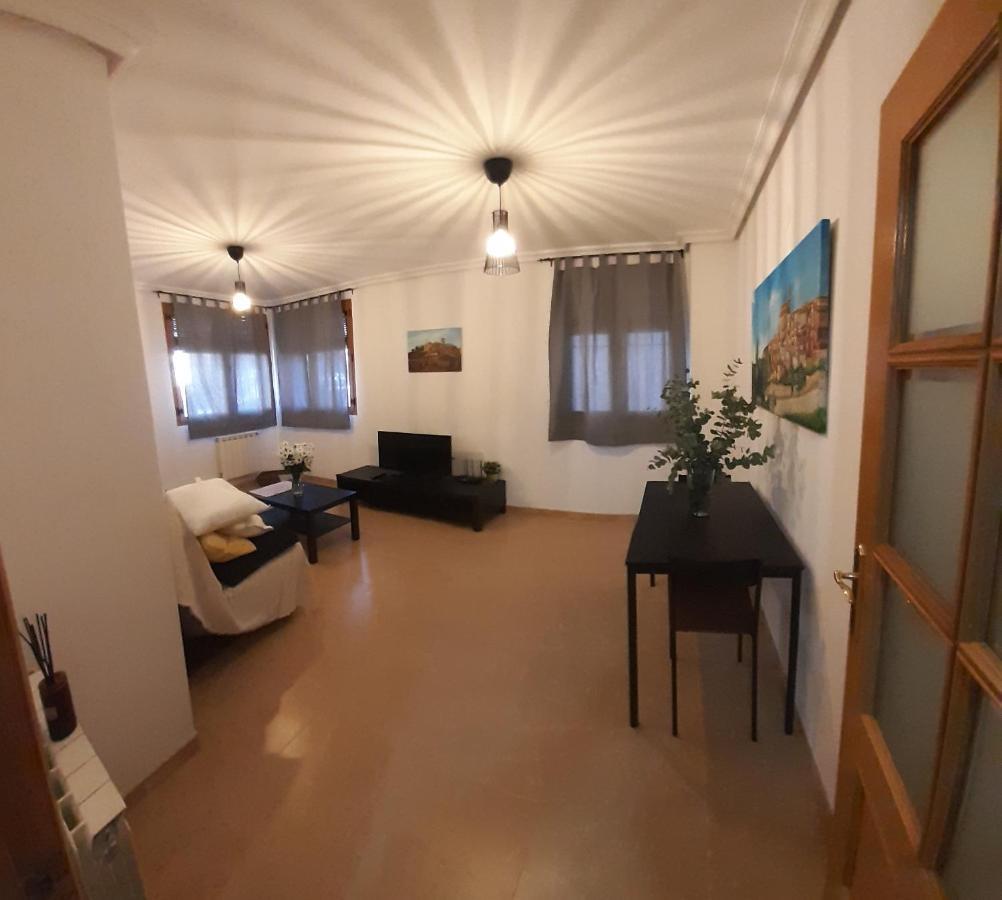 Apartment Argos: Historic Retreat *