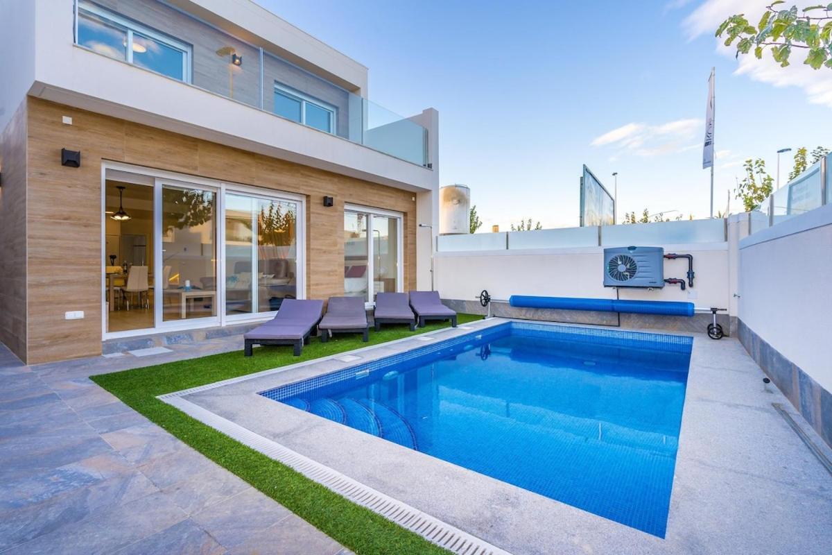 Limo Villa *