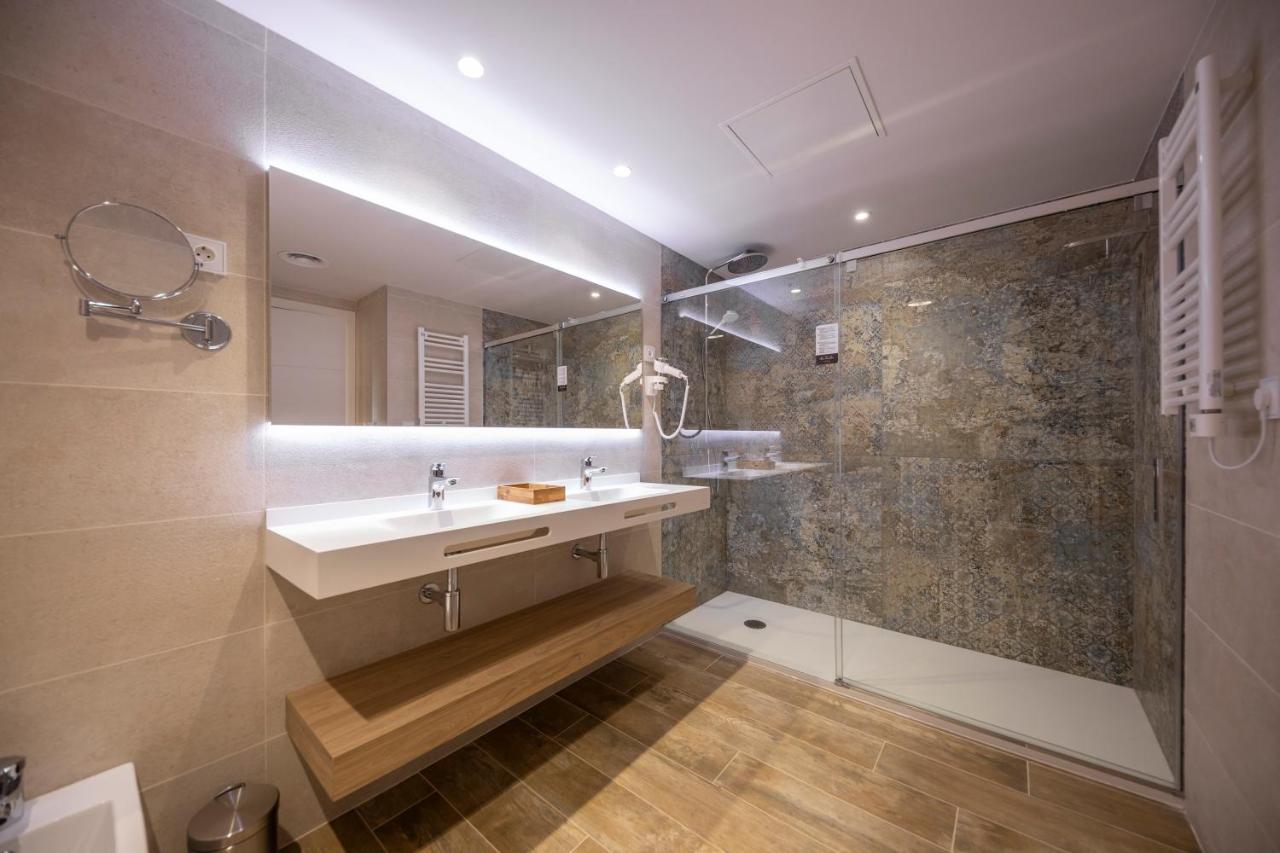 Hotel Mas Torrellas 4*